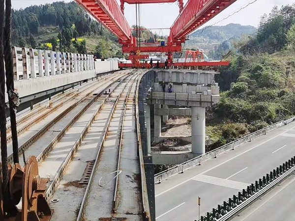 河北衡水铁路架桥机厂家售后服务的过程中