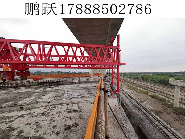 四川宜宾解码 100 吨铁路架桥机的核心技术密码
